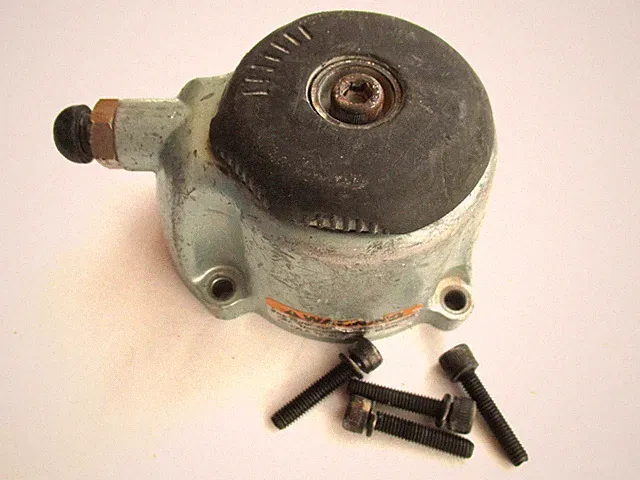 Hitachi Exhaust Cover 886739, for NT65M2(S) Finish Pneumatic Air Nailer Nail Gun